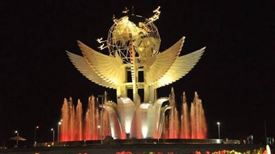 زهرة اللوتس تحمل قارات العالم.. أيقونة السلام من أهم المزارات السياحية بشرم الشيخ