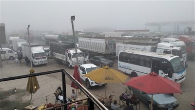 لليوم الثاني على التوالي.. غلق الطريق الإقليمي بالمنوفية بسبب الشبورة المائية