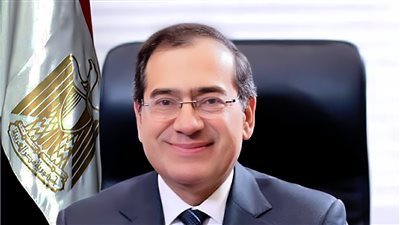 الملا يصدر حركة تغييرات واسعة لرؤساء وقيادات شركات البترول والغاز في مصر