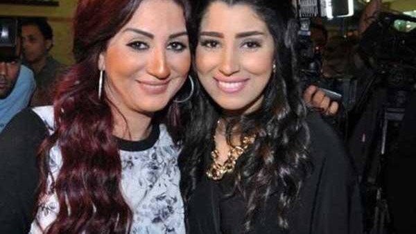 وفاء وآيتن عامر 