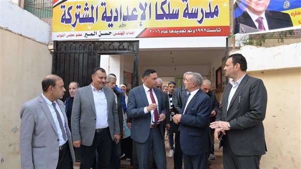 محافظ الدقهلية خلال