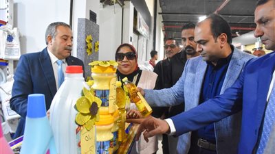 افتتاح مقر جديد لمبادرة السلع الغذائية الأساسية المخفضة بالسوق التجاري بمحطة مصر