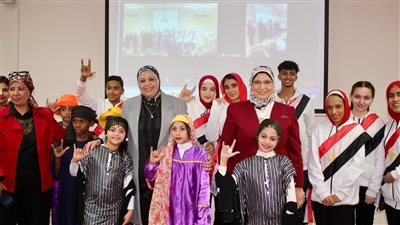 الأكاديمية المهنية للمعلمين تنظم احتفالية معلم قادر باختلاف | صور 