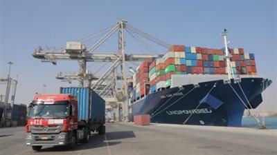 لماذا ترفض دول إفريقيا التجارة بالعملات المحلية في ظل نقص الدولار؟.. وأفريكسم بنك الحل الوحيد لتكرار تجربة روسيا والصين