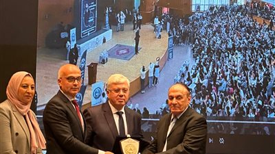 سمير فرج: قبضنا على حرامية من الدويقة في الهجوم على السفارة الأمريكية بمصر أثناء 25 يناير