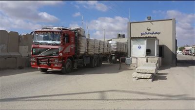 مسئول فلسطيني يكشف حقيقة فتح معبر كرم أبو سالم لعبور المساعدات إلى غزة | خاص