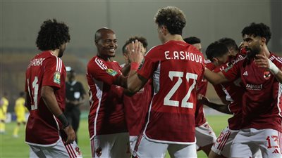 كولر يوجه تعليماته الأخيرة قبل لقاء أوراوا في مونديال الأندية