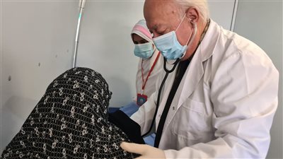 الكشف والعلاج مجانًا.. فحص 1224 مواطنًا خلال قافلة طبية بقرية واقد بالبحيرة