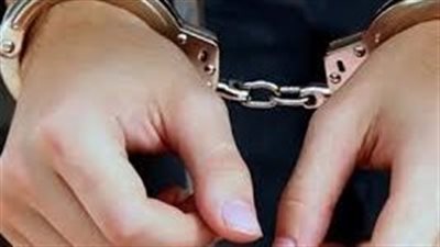 أتمسك بـ15 كيس بانجو و12 قطعة حشيش.. القبض على شاب لاتهامه بالإتجار في المخدرات بالأقصر