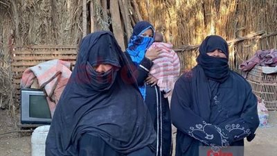 عايشين في عشة بوص من 23 سنة..مسنة أقصرية تستغيث:عاوزة حاجة تسترني وبناتي 