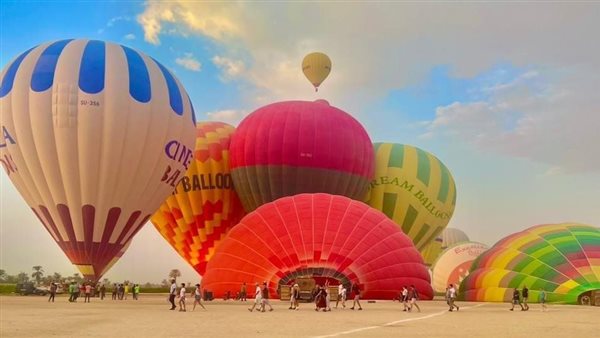 رحلات البالون الطائر