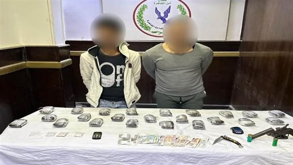 أحد المتهمين والمضبوطات