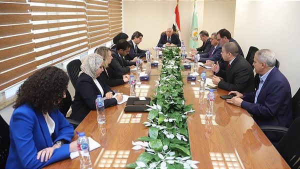 اجتماع وزير الزراعة