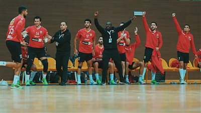 الأهلي يفوز على الزمالك ويتوج بكأس سوبر اليد