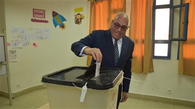 رئيس الهيئة العربية للتصنيع يدلي بصوته في الانتخابات الرئاسية| صور 