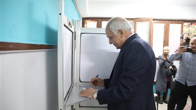 محافظ الجيزة يُدلي بصوته في الانتخابات الرئاسية 2024