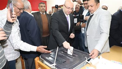 محافظ بني سويف يدلي بصوته في أول أيام الانتخابات الرئاسية