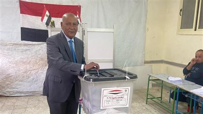 حلمي مشهور عضو اتحاد الكرة يدلي بصوته في الانتخابات الرئاسية 2024