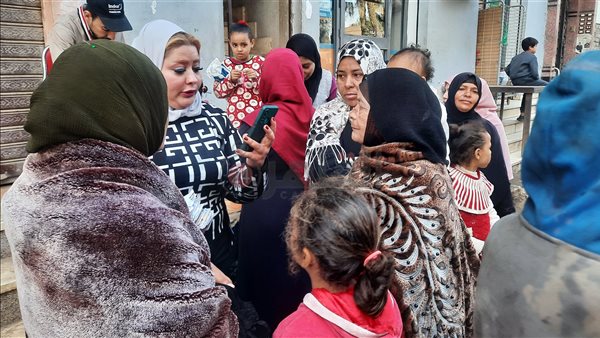 صورة من امام لجان