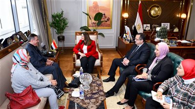 وزيرة الهجرة: إطلاق أول تطبيق إلكتروني للمصريين بالخارج قريبًا 