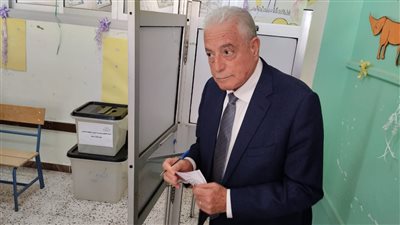 محافظ جنوب سيناء يدلي بصوته في الانتخابية الرئاسية 2024 بشرم الشيخ