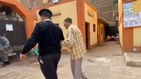 الداخلية تقدم مساعدات