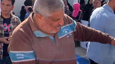 فات الكتير يا بلدنا.. اندماج المواطنين على أنغام السمسمية بالإسماعيلية أثناء مشاركتهم في الانتخابات