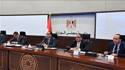 رئيس الوزراء يترأس غرفة العمليات المركزية لمتابعة الانتخابات الرئاسية