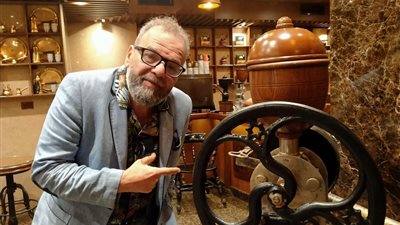 يعاني من تسمم في الدم وصعوبة بالتنفس.. صديق أحمد البدري يكشف تطورات حالته الصحية بعد بتر قدمه