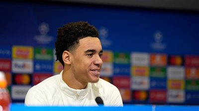 جمال موسيالا: أتطلع إلى مواجهة ريال مدريد في ملعبهم الأسطوري