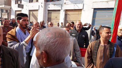 بالطبل والمزمار.. احتفال المواطنين بقرية الحصص في الدقهلية باليوم الثالث للانتخابات 