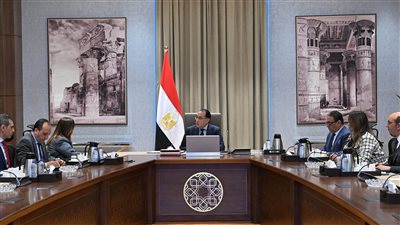 رئيس الوزراء يوجه بدراسة مقترح إنشاء المركز الإقليمي للهجرة لتأهيل الشباب لدخول سوق العمل الخارجية