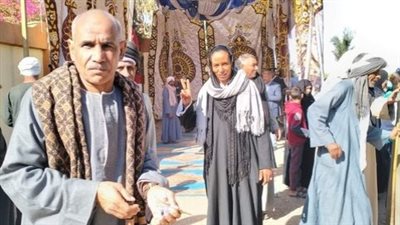 بنت الأقصر ترد الجميل.. مروة فتاة التروسيكل تدلي بصوتها في الانتخابات الرئاسية 2024 | صور