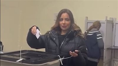 ريم البارودي تشارك في الانتخابات الرئاسية: دي المرة الـ 3 في حياتي أنزل علشان أدعم الرئيس السيسي | بث مباشر 