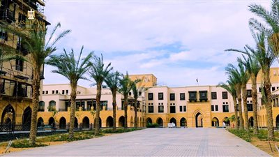 تديره هيلتون العالمية.. وزير الإسكان يستعرض تصميمات الفندق الجديد بسور مجرى العيون 