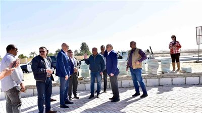 بتكلفة 2 مليون جنيه.. محافظ الأقصر يتفقد أعمال تطوير ميدان محور اللواء سمير 