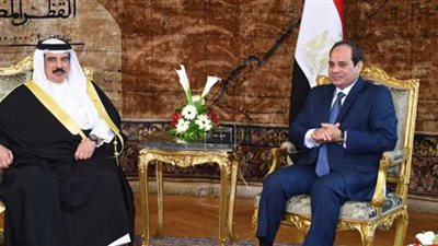 السيسي وملك البحرين يستعرضان جهود التوصل لوقف إطلاق النار في غزة