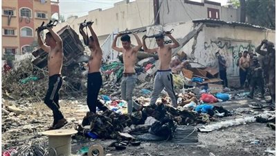 جيش الاحتلال ينشر صور فلسطينيين شبه عراة بعد هجومه على مستشفى كمال عدوان