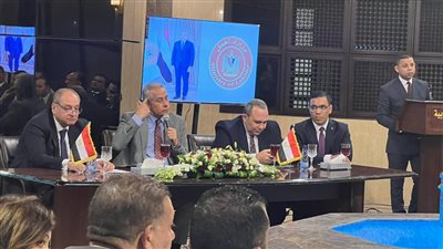 وزير العمل لأبناء الجالية المصرية بالرياض: سندرس حلول جميع هيئات التأمين المطروحة للمصريين بالخارج| بث مباشر 