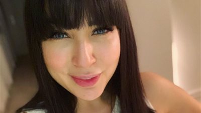 ساندي تغادر المنزل.. والجمهور يعلق: “أنتي اشتغلتي في منحل عسل” (صور)