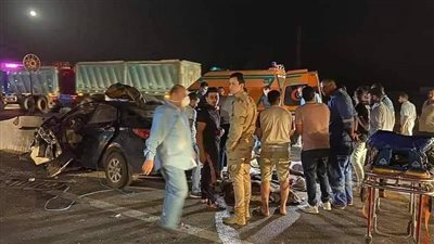 مصرع 6 أفراد من أسرة واحدة فى حادث على طريق القاهرة السويس .. صورة 