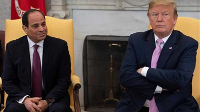 السيسي يبحث هاتفيًا مع الرئيس الأمريكي ملفات سد النهضة والقضية الليبية