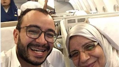 حسام داغر يسرد حلم حزين بوالدته ويعبر عن اشتياقه لها: “صحيت لقيت الدموع في وشي” (صورة)