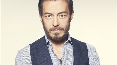 مفاوضات لانضمام أحمد زاهر مع مي عمر في مسلسل “لؤلؤ”