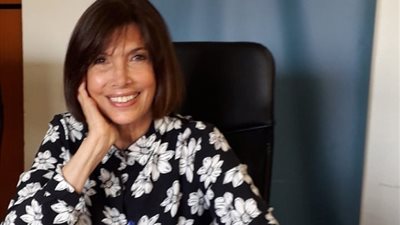 الكاتبة والممثلة الأرجنتينية سيلفيا آرازي: إلى الموسيقى والكلمات