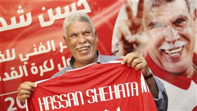 أحمد حسن يحتفل بعيد ميلاد حسن شحاتة: “قائد عظيم مع جيل محترم”