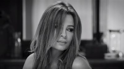 في يوم الأب العالمي.. كارول سماحة لوالدها الراحل: “لم أشتاق إليك لأنك تسكن جسدي”