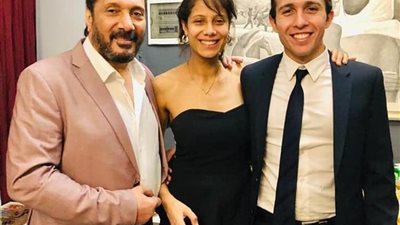 علي الحجار يحتفل بعقد قران ابنته “بثينة” بحضور العائلة في المقطم (صور)