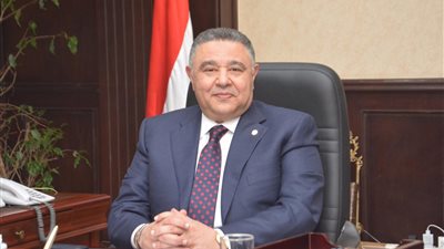 محافظ البحر الأحمر يعلن القبض على شباب فيديو “الزفة” وإحالتهم للنيابة لرعونتهم في القيادة بالغردقة