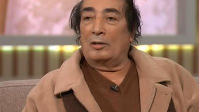 “التمثيلية” تكشف تفاصيل دخول عبد الله مشرف العناية المركزة بعد اشتباه إصابته بجلطة في المخ